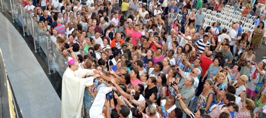 Bispo Coadjutor, Dom José Negri, é apresentado no Santuário Mãe de Deus