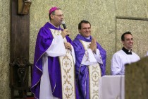 Dom José Negri é recebido na paróquia São João de Brito