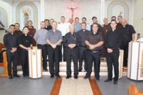 Encontro dos jovens padres na Paróquia São João Batista