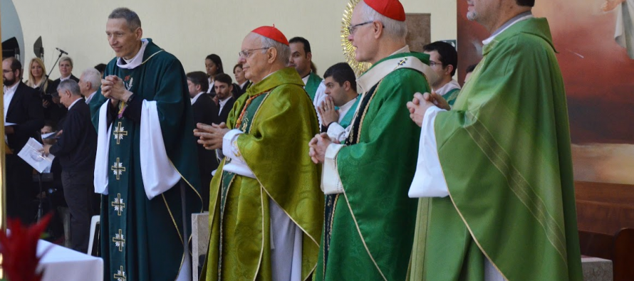 Cardeal Dom Lorenzo Baldisseri visita o Santuário Mãe de Deus para inauguração dos afrescos