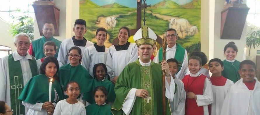 Paróquia São Sebastião recebe Dom José Negri para 1ª Visita Pastoral