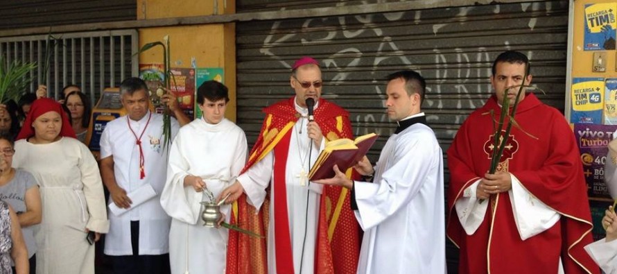 Dom José celebra o Domingo de Ramos na Paróquia NS Desatadora dos Nós