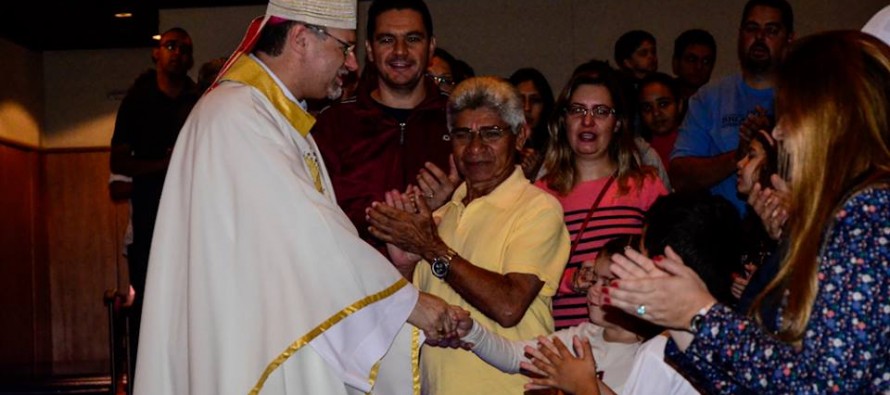 Dom José celebra missa com as famílias no Colégio Emilie de Villeneuve