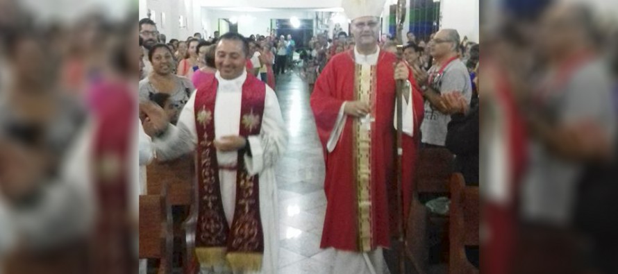 Padre Gilvande Pereira toma posse na Paróquia N.S. da Salette