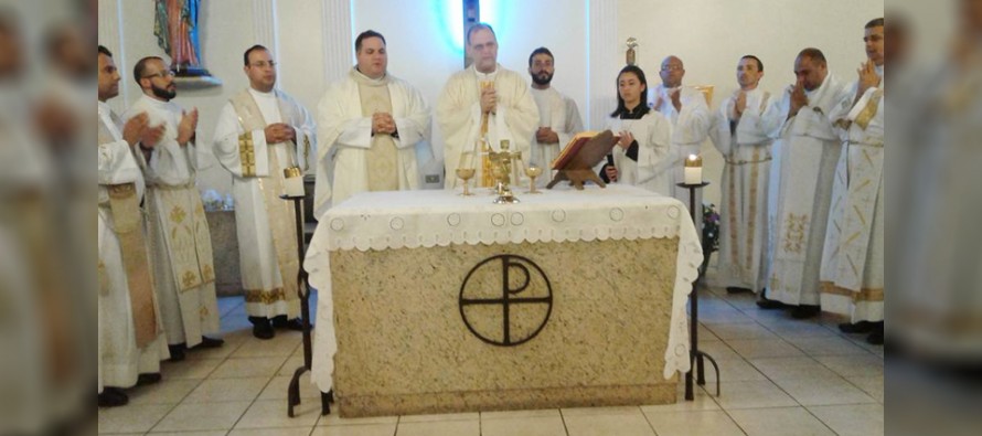 Padre Expedito Ferraz toma posse na Paróquia N.S. do Rosário