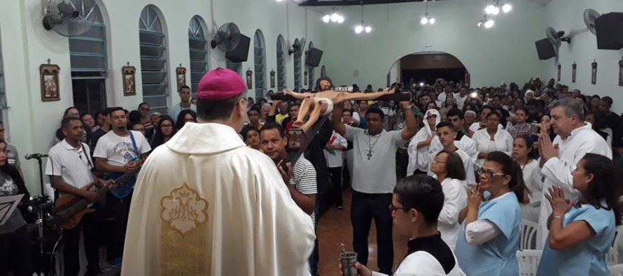 Bispo celebra Missa e Dedicação do Altar da Capela Santa Luzia