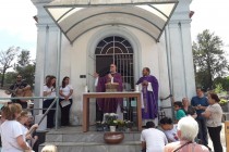 Dom José celebra missa de finados em cemitério de Santo Amaro