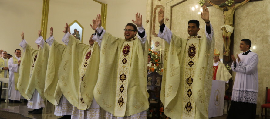 Ordenação presbiteral: Cinco novos padres diocesanos