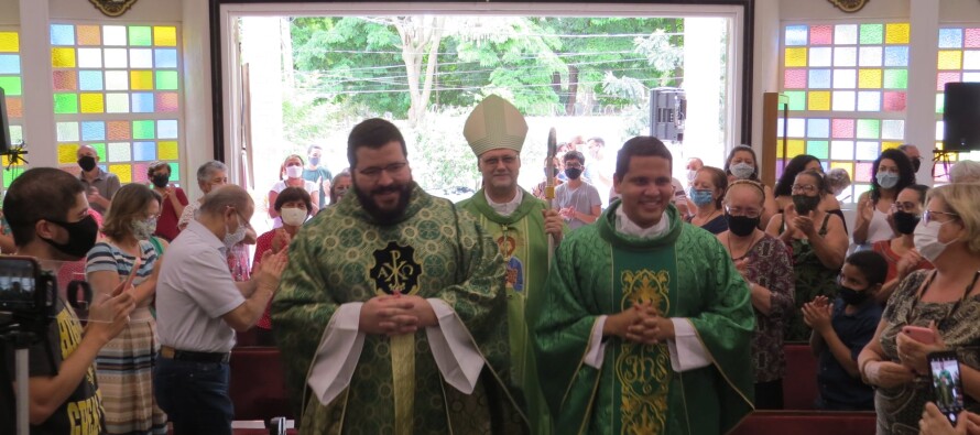 Fotos: Posse canônica do Pe. Rodrigo Amaral na Paróquia Nossa Senhora da Caridade