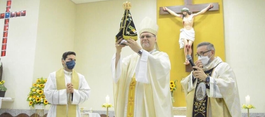 Fotos: Missa da posse canônica Padre Francisco Chagas e o Vigário Padre Alexandre na Paróquia Nossa Senhora da Aparecida
