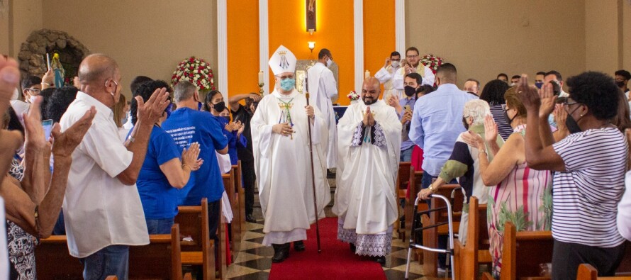Fotos: Missa da posse canônica Padre Diogo Nogueira na Paróquia N. S. de Lourdes