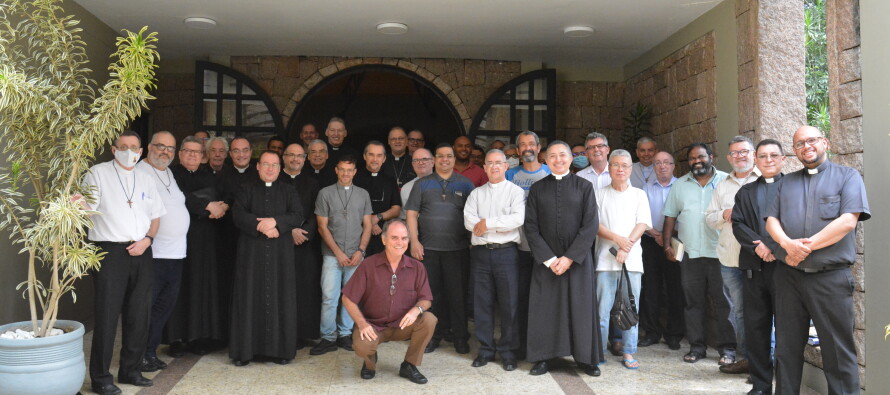 Pastoral Presbiteral promove formação para padres com mais de 21 anos de Sacerdócio!