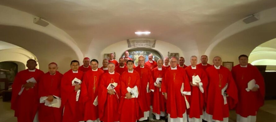 Bispos paulistas iniciam Visita Ad Limina com Missa no túmulo de São Pedro