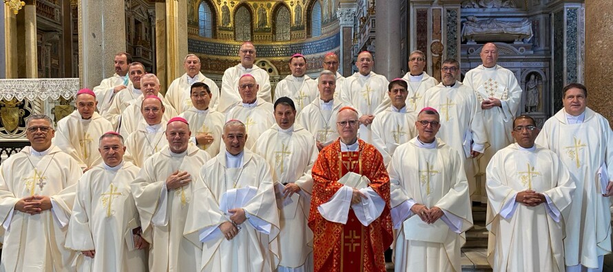 Bispos renovam a fé e a unidade no serviço à Igreja e ao Evangelho