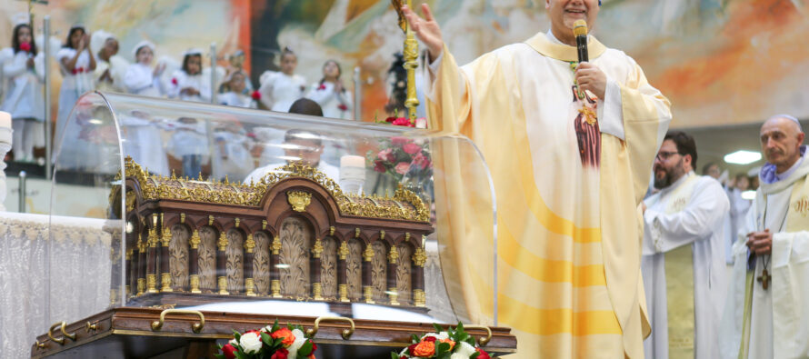 Diocese de Santo Amaro recebe as relíquias de Santa Teresinha