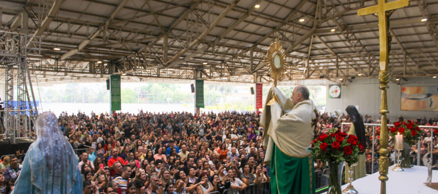 Santa Missa de Jubileu dos Catequistas no Santuário Mãe de Deus