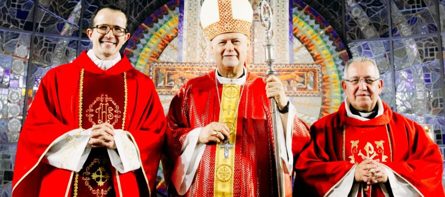 Santa Missa de Posse Canônica do Pe. Antônio Henrique na Paróquia N. Sra do Perpétuo Socorro e Santa Rosália