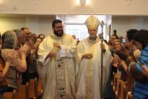 Santa Missa de Posse Canônica do Pe. Rodrigo na Paróquia Nossa Senhora Rainha da Paz